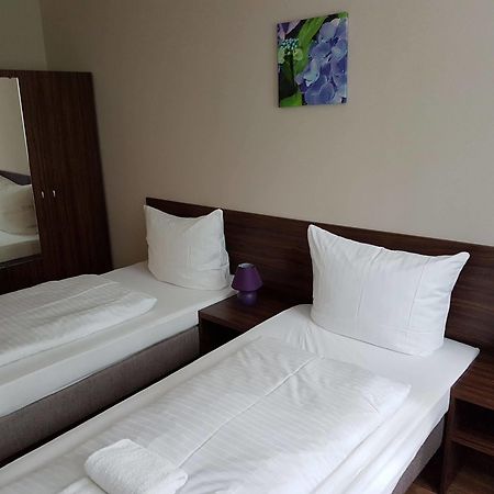 Hotel Pension Eberty Berlin Exterior photo